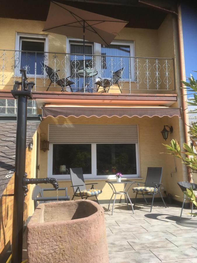 Ferienwohnung Mendgen Mit Panoramablick 贝恩卡斯特尔-屈斯 外观 照片